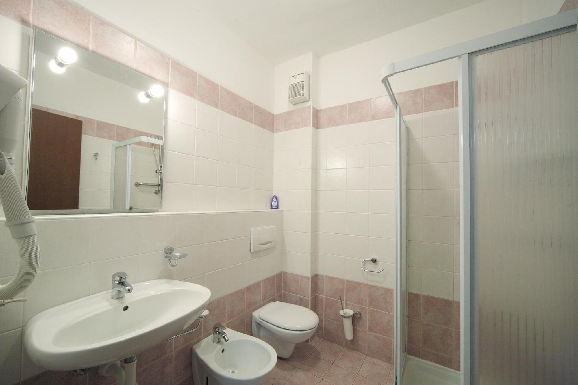 Residence Isolino Вербания Экстерьер фото